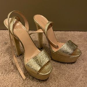 Gucci gold metallic laminate platform heels